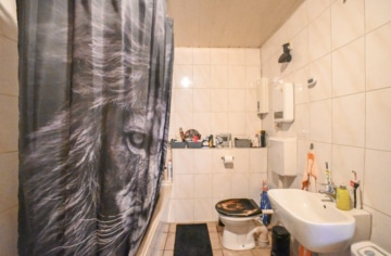 DIETZ: 2 Wohnungen! Haupthaus mit 110qm + Nebengebäude mit 54m² in zentraler Lage von Münster! - Bad m. Wanne + Dusche EG Nebeng. (672459)