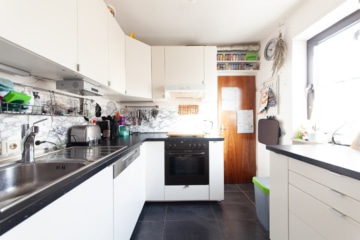 DIETZ: Bungalow mit 4 Zimmern in TOP-Randlage von Dieburg mit Garage / Car-Port und Keller - Separate Küche (667923)