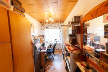 DIETZ: Bungalow mit 4 Zimmern in TOP-Randlage von Dieburg mit Garage / Car-Port und Keller - Schlafzimmer 3 von 3 (667920)