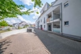 Tiefgarageneinfahrt - DIETZ: Barrierefreie 2-Zimmerwohnung mit EBK und Tiefgaragen-Stpl. in zentraler Lage von Dieburg!