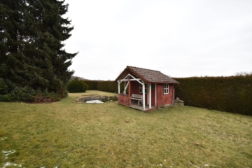 DIETZ: XXL 3 Familienhaus mit 3 Garagen – Ruhige Feldrandlage inkl. angrenzendem Wiesengrundstück! - Gartengrundstück (664859)