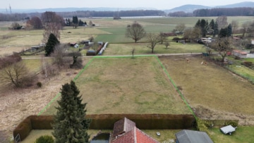 DIETZ: XXL 3 Familienhaus mit 3 Garagen – Ruhige Feldrandlage inkl. angrenzendem Wiesengrundstück! - Blick Wiesengrundstück (664858)