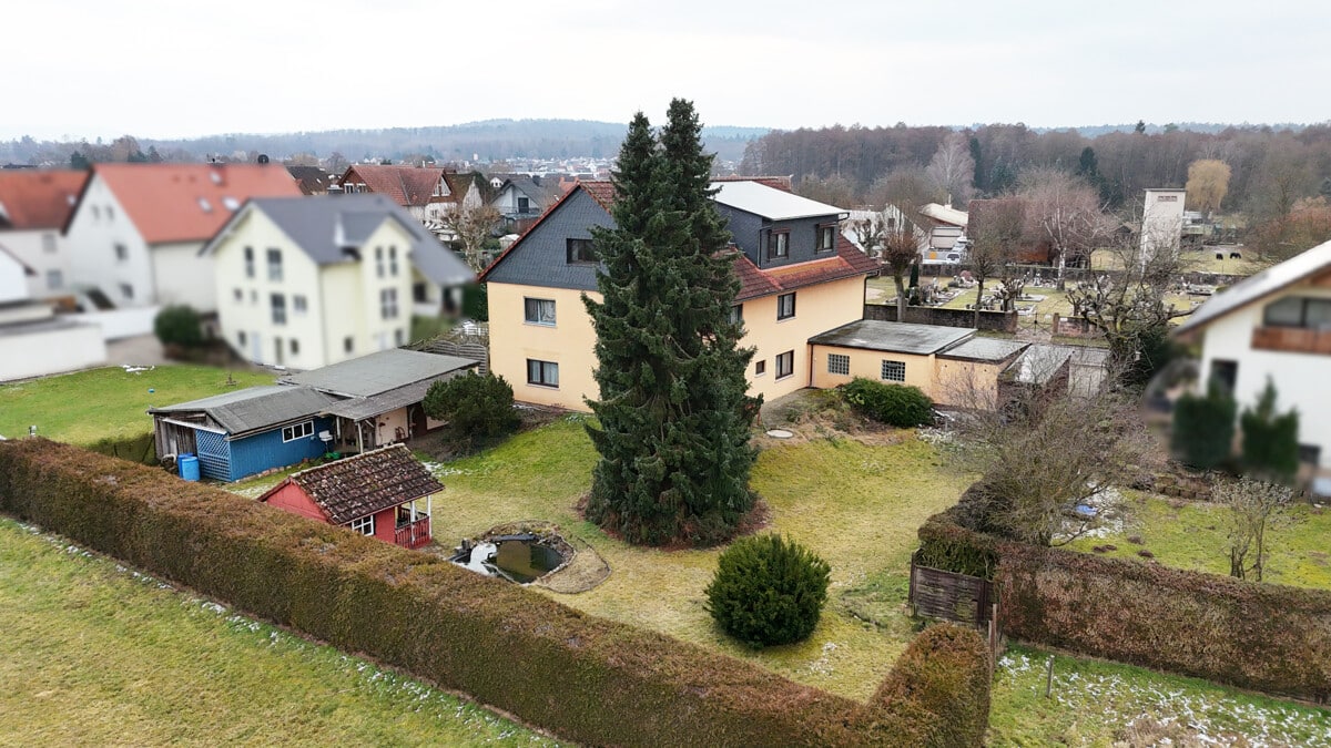 3-Familienhaus mit Wiesengrundstück