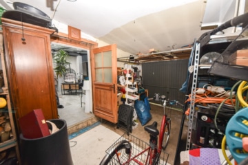 DIETZ: Gepflegtes Wohnhaus + Einliegerwohnung im Ortskern von Großostheim mit Wintergarten + Garage! - Garage (654133)