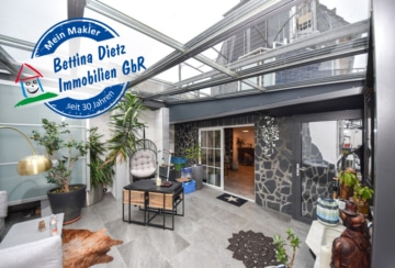 DIETZ: Gepflegtes Wohnhaus + Einliegerwohnung im Ortskern von Großostheim mit Wintergarten + Garage! - Wintergarten (654092)