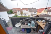 Balkon DG - DIETZ: Gepflegtes Wohnhaus + Einliegerwohnung im Ortskern von Großostheim mit Wintergarten + Garage!