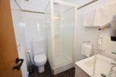 Eines der Duschbäder im Dachgeschoss - DIETZ: Gut laufendes Hotel abzugeben! 10 Min von Aschaffenburg!