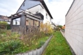 DIETZ: Tolles 2-Familienhaus in beliebter Wohngegend von Babenhausen! Doppelgarage und Garten! - Garten