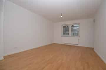 DIETZ: Gepflegte 3-Zimmer-Wohnung im 4. Obergeschoss – Frankfurt – GALLUS - Wohnzimmer (667728)