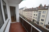 Balkon - DIETZ: Gepflegte 3-Zimmer-Wohnung im 4. Obergeschoss – Frankfurt – GALLUS