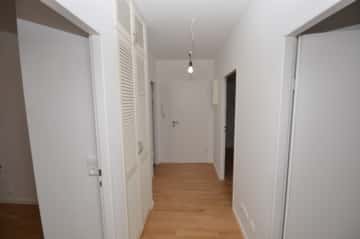 DIETZ: Gepflegte 3-Zimmer-Wohnung im 4. Obergeschoss – Frankfurt – GALLUS - Diele (667738)