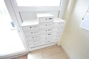 Gepflegte 2-Zimmerwohnung im 3. OG mit EBK, Kellerraum und KFZ-Stellplatz in Dieburg! - Eingang Wohnhaus (635577)