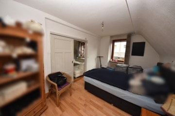 DIETZ: 3 Wohnungen in 2 Häusern inklusive 3 Garagen, Innenhof und Garten Schaafheim - 2-Fam-Haus OG Schlafzimmer (639881)