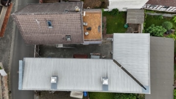 DIETZ: 3 Wohnungen in 2 Häusern inklusive 3 Garagen, Innenhof und Garten Schaafheim - 2 Häuser 1 Preis (639852)