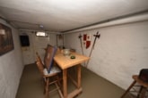 2-Familienhaus Kellerraum - DIETZ: 3 Wohnungen in 2 Häusern inklusive 3 Garagen, Innenhof und Garten in Schaafheim!