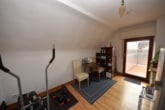 2-Fam-Haus OG Essbereich - DIETZ: 3 Wohnungen in 2 Häusern inklusive 3 Garagen, Innenhof und Garten in Schaafheim!
