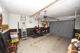 Garage 3 von 3 - DIETZ: 3 Wohnungen in 2 Häusern inklusive 3 Garagen, Innenhof und Garten in Schaafheim!