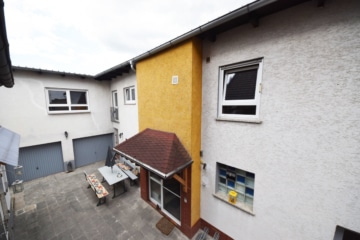 DIETZ: 3 Wohnungen in 2 Häusern inklusive 3 Garagen, Innenhof und Garten Schaafheim - Nebengebäude 1 Wohnung OG (639857)