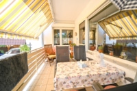 Balkon mit Markise EG