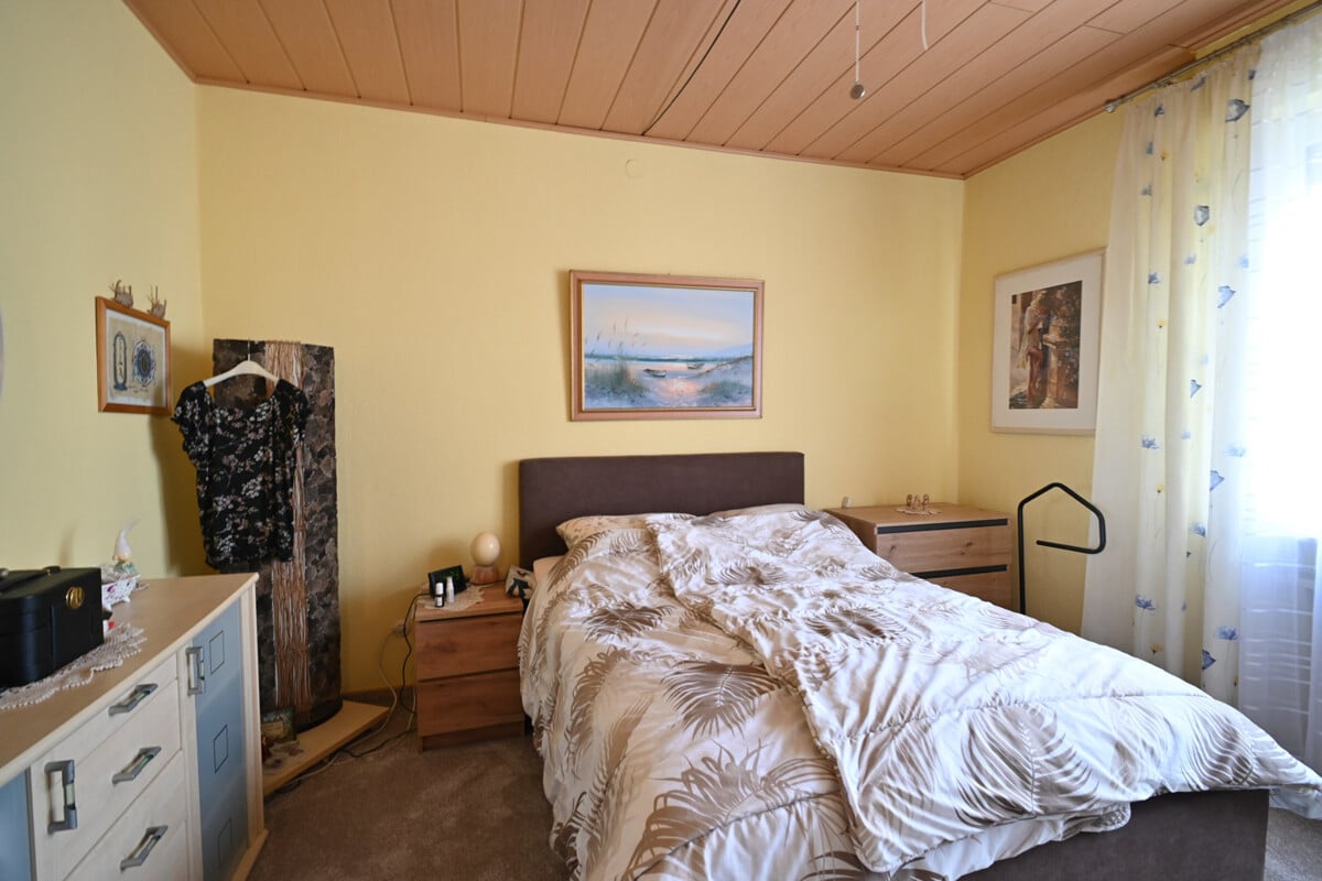 Schlafzimmer 1 von 2 EG