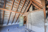 Ausbaufähiges Dachgeschoss - DIETZ: Modernisiertes Fachwerkhaus mit Nebengebäude – PV mit Speicher – in Schaafheim OT Mosbach!