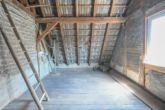 Ausbaufähiges Dachgeschoss - DIETZ: Modernisiertes Fachwerkhaus mit Nebengebäude – PV mit Speicher – in Schaafheim OT Mosbach!