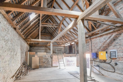 DIETZ: Modernisiertes Fachwerkhaus mit Nebengebäude – PV mit Speicher – in Schaafheim OT Mosbach! - Lagerfläche Obergeschoss (697109)