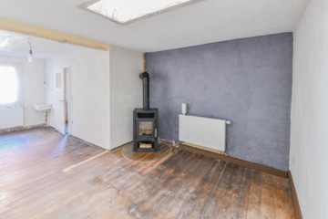 DIETZ: Modernisiertes Fachwerkhaus mit Nebengebäude – PV mit Speicher – in Schaafheim OT Mosbach! - Schlafzimmer 1 OG - teilbar (694063)