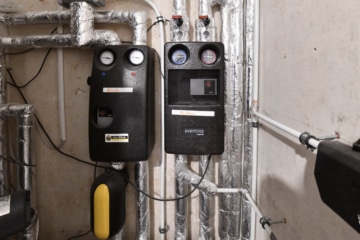 DIETZ: Modernisiertes Fachwerkhaus mit Nebengebäude – PV mit Speicher – in Schaafheim OT Mosbach! - Speicherladepumpe Kamin und Heizkreispumpe (694059)