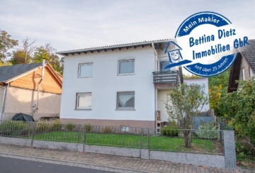 DIETZ: Gemütliches Einfamilienhaus mit Garten und Balkon in Babenhausen – Langstadt!, 64832 Babenhausen, Einfamilienhaus