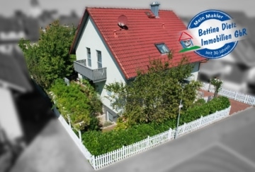 **VERKAUFT**DIETZ: KfW 55 Einfamilienhaus – Bj. 2003 – mit Keller und Garten!, 64839 Münster, Einfamilienhaus