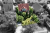 DIETZ: KfW 55 Einfamilienhaus - Bj. 2002 - mit Keller und Garten! - Großzügiger Garten