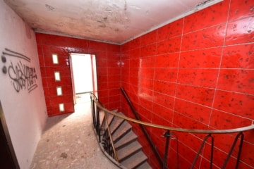 DIETZ: Gebäude mit vielen Nutzungsmöglichk.: Event-Location, Vergnügungsstätte, Wohnungen oder Büro - Treppenhaus OG (640533)