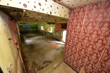 DIETZ: Gebäude mit vielen Nutzungsmöglichk.: Event-Location, Vergnügungsstätte, Wohnungen oder Büro - Seitenanbau (640531)
