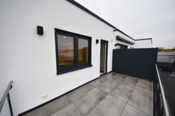 DIETZ: Gehobene 3-Zimmer Büro- Praxisfläche mit hochwertiger Einbauküche, Tageslichtbad, Kunden-WC! - Balkon (625143)