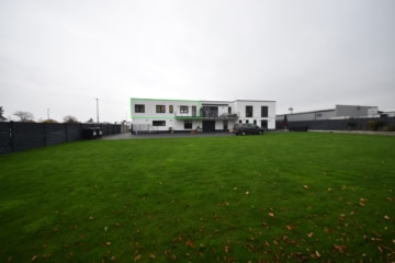 DIETZ: Gehobene 3-Zimmer Büro- Praxisfläche mit hochwertiger Einbauküche, Tageslichtbad, Kunden-WC! - Büro Praxisfläche (625144)