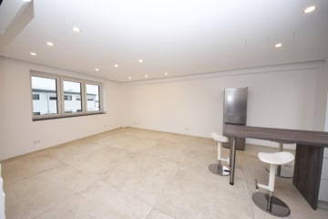 DIETZ: Gehobene 3-Zimmer Büro- Praxisfläche mit hochwertiger Einbauküche, Tageslichtbad, Kunden-WC! - Büro Praxis 1 von 3 (625148)