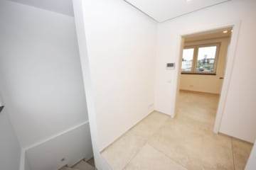 DIETZ: Gehobene 3-Zimmer Büro- Praxisfläche mit hochwertiger Einbauküche, Tageslichtbad, Kunden-WC! - Direkter Treppeneingang (625159)