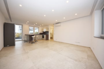 DIETZ: Gehobene 3-Zimmer Büro- Praxisfläche mit hochwertiger Einbauküche, Tageslichtbad, Kunden-WC! - Einbauküche inklusive (625150)