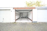 Garage - DIETZ: Reihenmittelhaus mit Garage, Keller und Garten in beliebter Lage Dieburgs!
