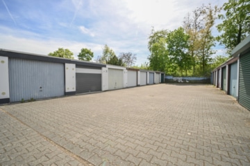 DIETZ: REDUZIERT! Reihenmittelhaus mit Garage, Keller und Garten in beliebter Lage Dieburgs! - Garage (676643)