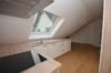 DIETZ: 3 Zimmer-Dachgeschosswohnung mit Einbauküche - zentral und ruhig gelegen! - Offene Küche