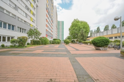 DIETZ: 2-Zimmer-Obergeschosswohnung in Rodgau Nieder-Roden – wenige Minuten vom Bahnhof entfernt! - Außenbereich (697702)