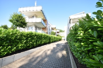 **RESERVIERT**DIETZ: Bestlage! 3-Zimmer-Wohnung mit Garage Am Flosshafen in Aschaffenburg! - Eingangsbereich Grundstück (638982)