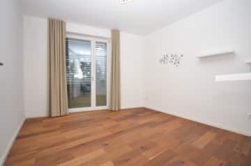 **RESERVIERT**DIETZ: Bestlage! 3-Zimmer-Wohnung mit Garage Am Flosshafen in Aschaffenburg! - Schlafen 2 oder Arbeiten (638987)
