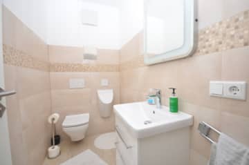 **RESERVIERT**DIETZ: Bestlage! 3-Zimmer-Wohnung mit Garage Am Flosshafen in Aschaffenburg! - Gäste-WC (638989)