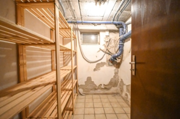 DIETZ: Bezahlbares modernisiertes EFH mit Garage – PV – Klima – Wärmepumpe in Kleestadt! - Abstellraum KG (659652)