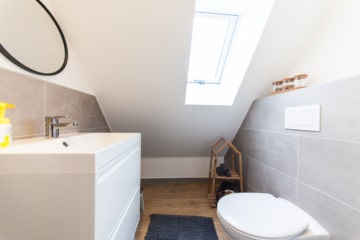 DIETZ: Bezahlbares modernisiertes EFH mit Garage – PV – Klima – Wärmepumpe in Kleestadt! - WC im DG (642984)