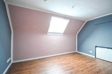 DIETZ: Bezahlbares modernisiertes EFH mit Garage – PV – Klima – Wärmepumpe in Kleestadt! - Schlafzimmer 2 von 2 1.OG (659639)