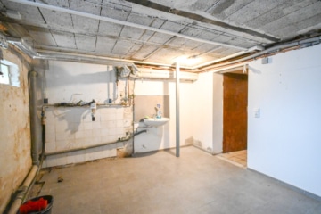 DIETZ: Bezahlbares modernisiertes EFH mit Garage – PV – Klima – Wärmepumpe in Kleestadt! - Abstellkeller mit Waschmaschinenanschluss KG (659651)